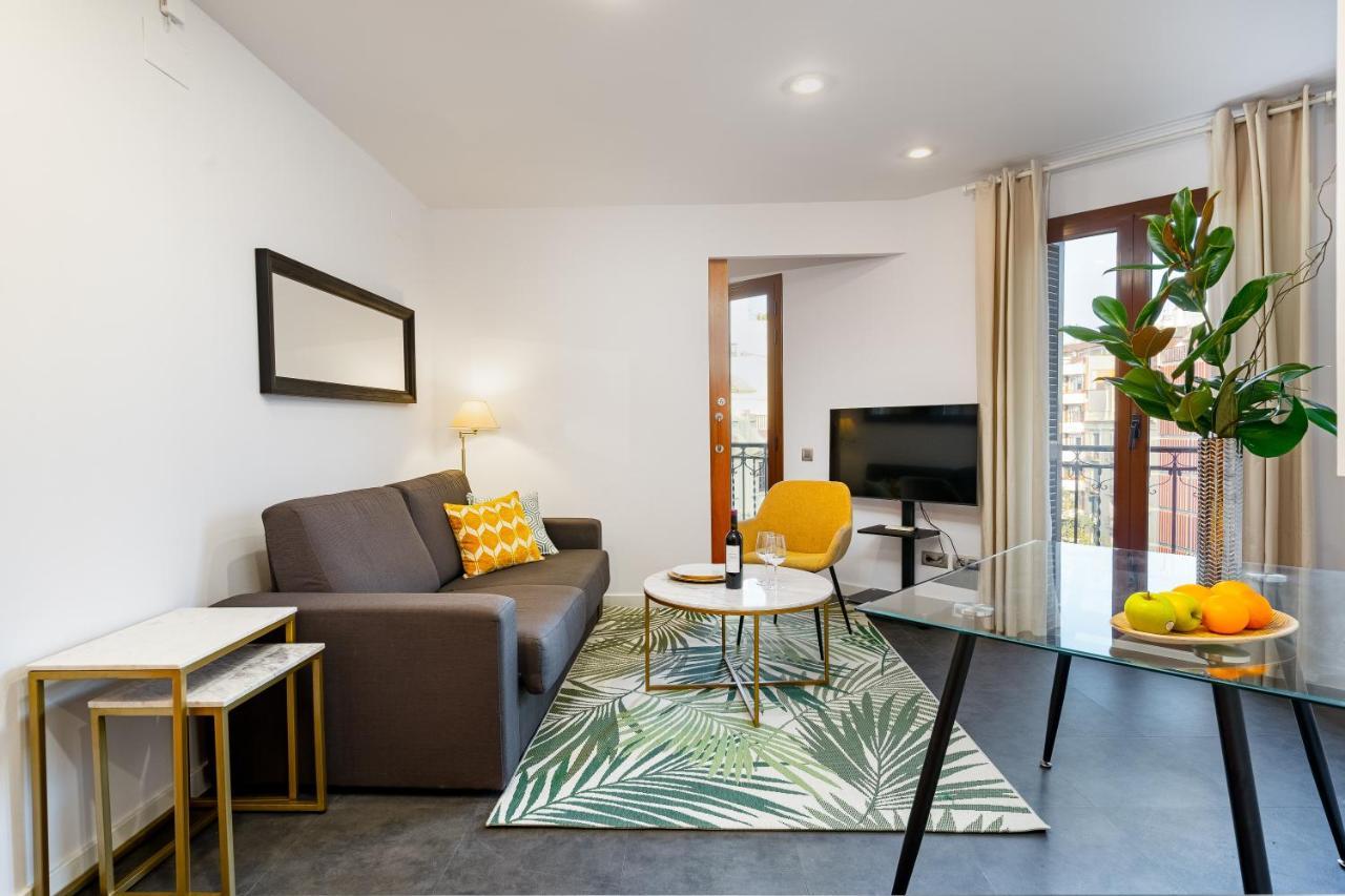 Lodging Apartments City Center-Eixample Barcelona Ngoại thất bức ảnh